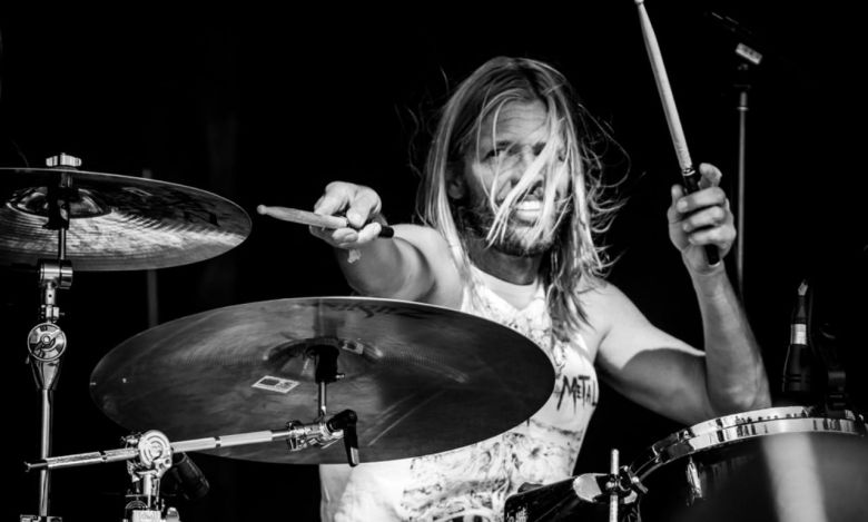 El hijo de Taylor Hawkins homenajeó a su padre tocando “My Hero” de Foo Fighters