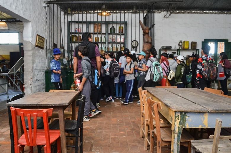 El Museo Aubert un espacio que congrega a los colegios 