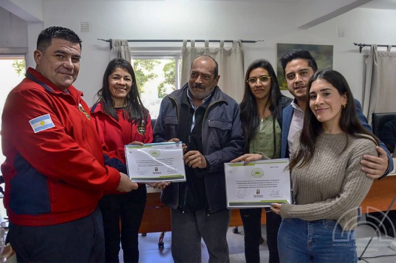 Bomberos de Merlo reciben reconocimiento por campaña de concientización 