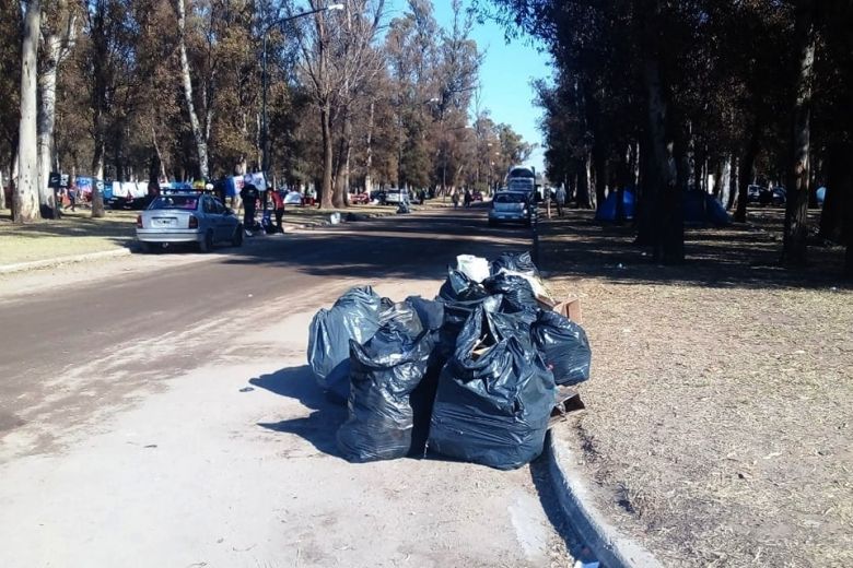 Fuerte operativo de limpieza en el Lago